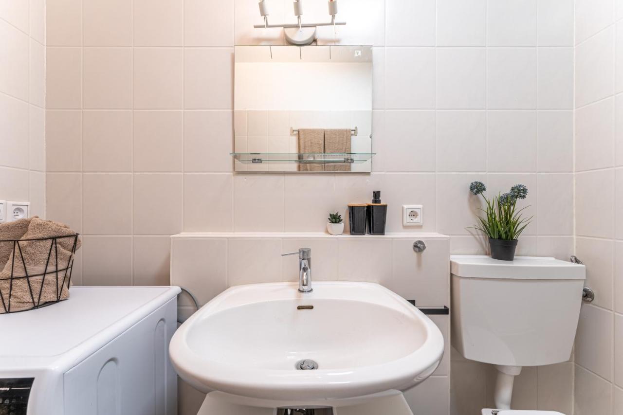 Vollausgtesttattes Modernes Studio,Nahe Btu,Netflix,Kostenloser Tiefgaragenstellplatz Cottbus Ngoại thất bức ảnh